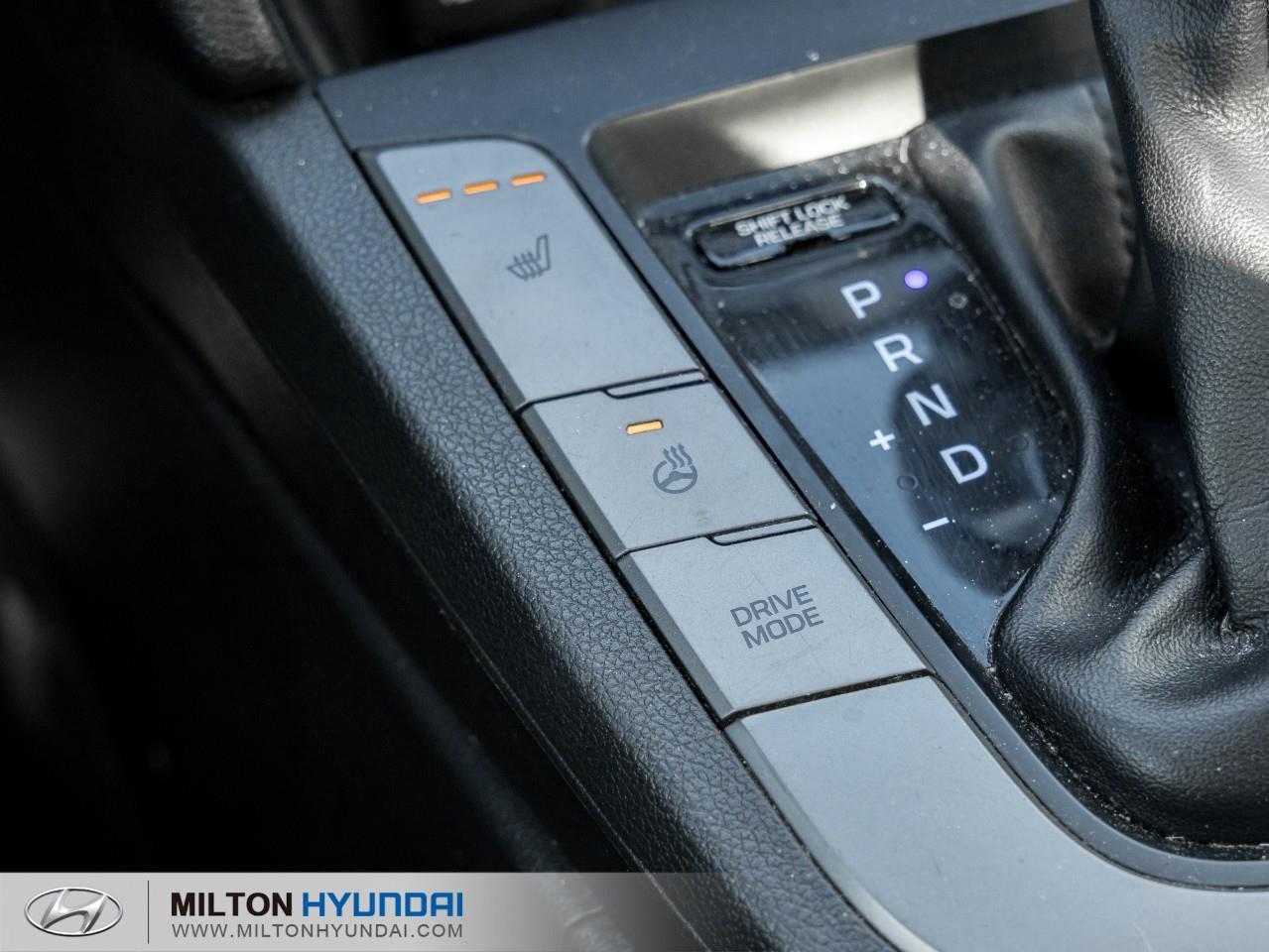 2017 Hyundai Elantra GLS (A6) 4dr Sedan Photo