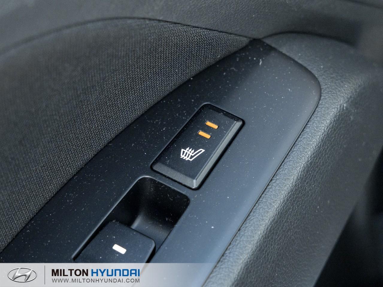 2017 Hyundai Elantra GLS (A6) 4dr Sedan Photo