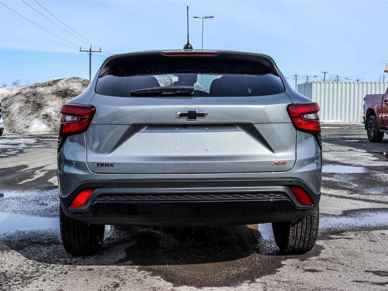 2026 Chevrolet Trax FWD 4dr 1RS Photo3
