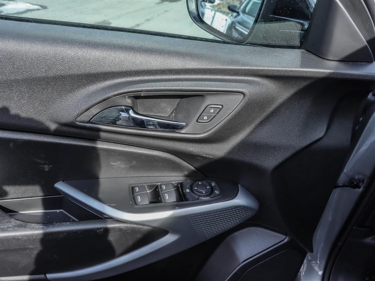 2026 Chevrolet Trax FWD 4dr 1RS Photo