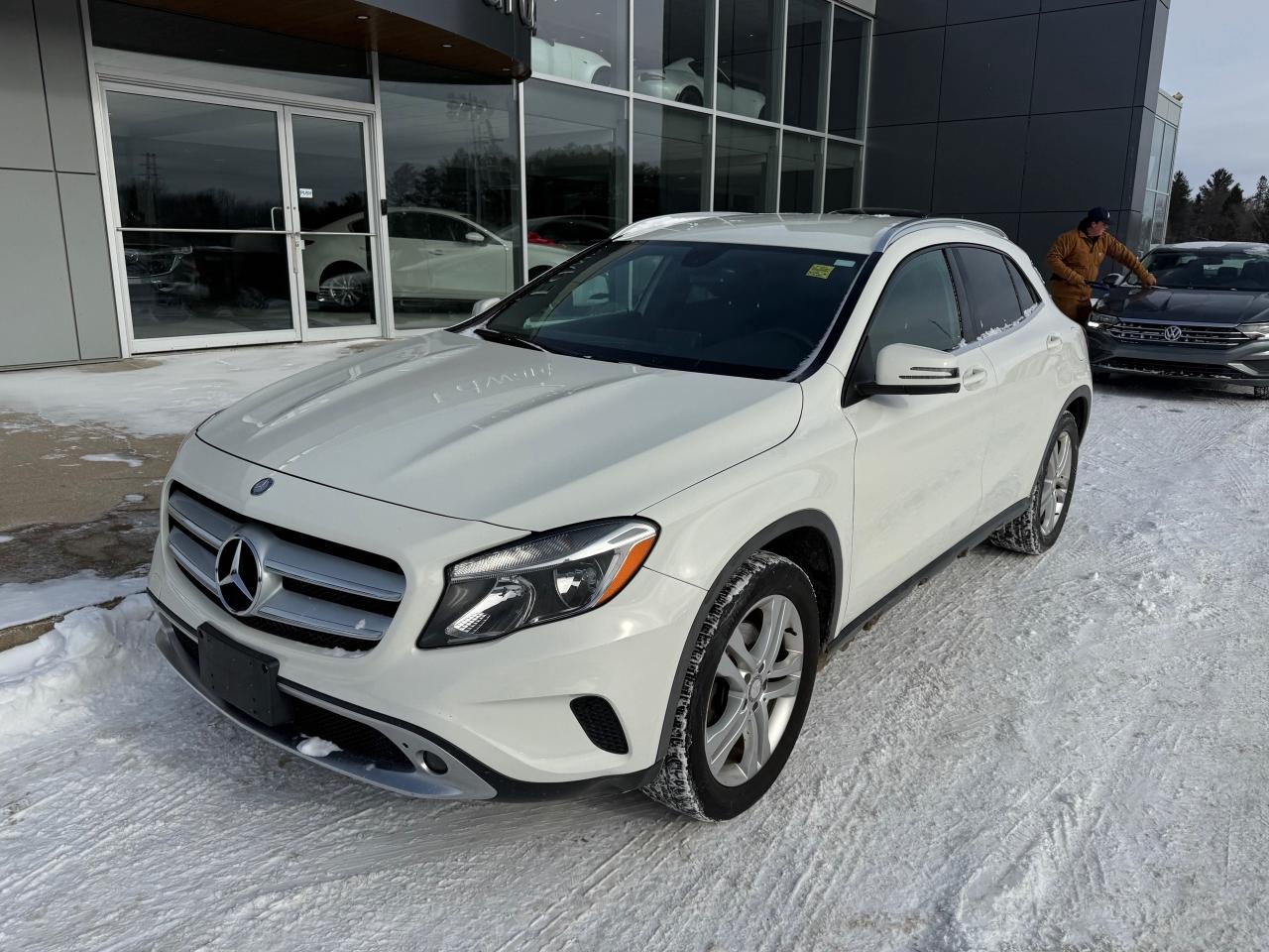 2015 Mercedes-Benz GLA-Class Base GLA 250 4dr All-Wheel Drive 4MATIC Photo