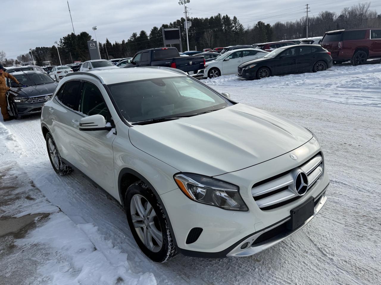 2015 Mercedes-Benz GLA-Class Base GLA 250 4dr All-Wheel Drive 4MATIC Photo