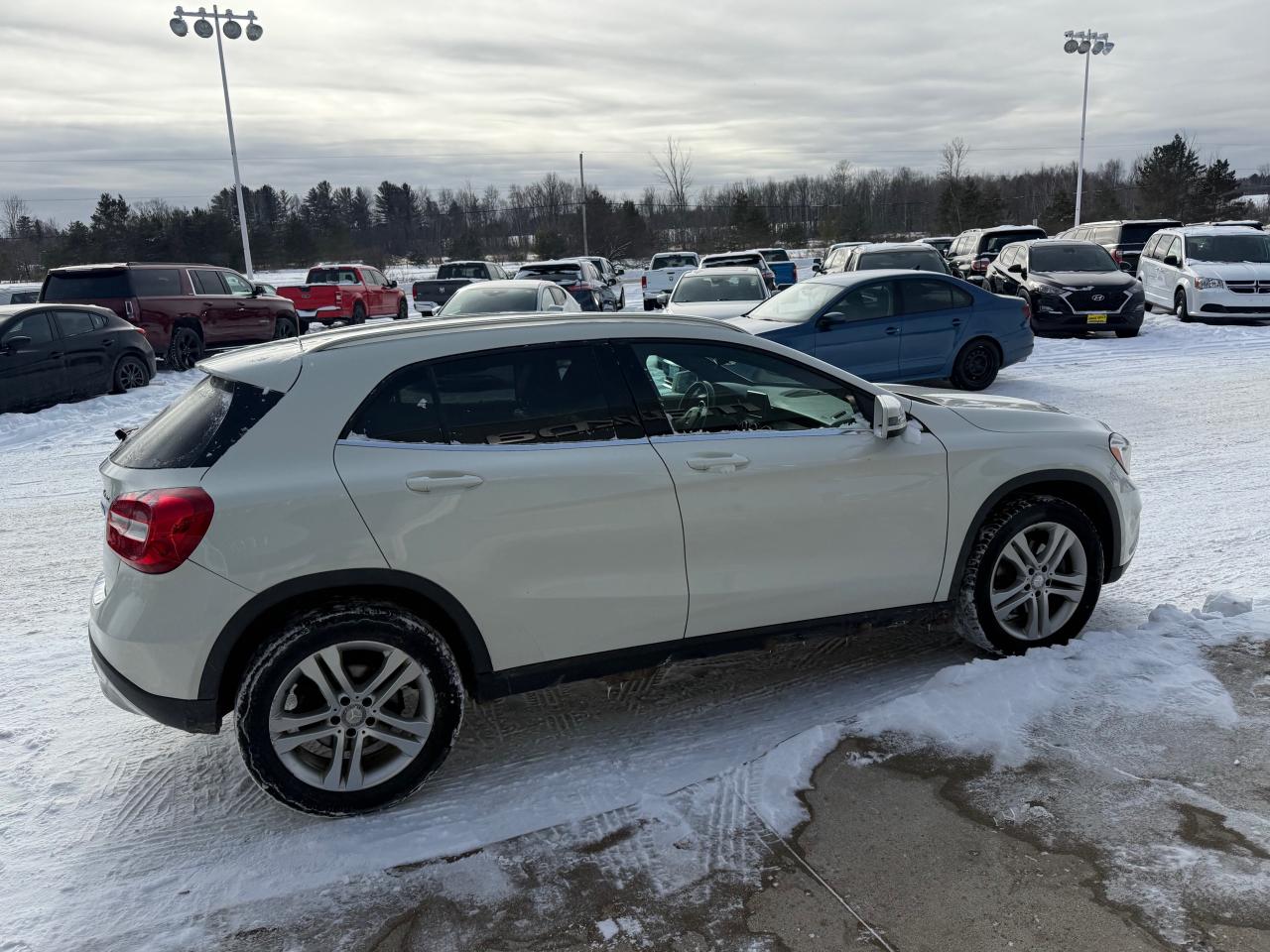 2015 Mercedes-Benz GLA-Class Base GLA 250 4dr All-Wheel Drive 4MATIC Photo