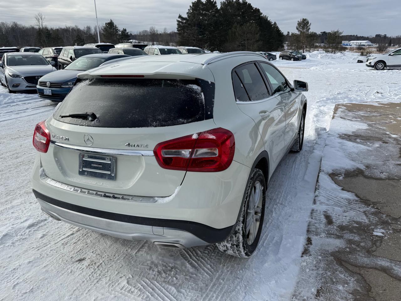 2015 Mercedes-Benz GLA-Class Base GLA 250 4dr All-Wheel Drive 4MATIC Photo