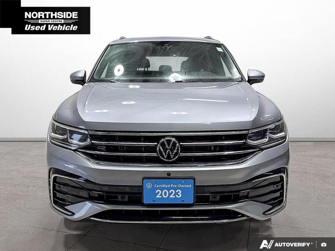 2023 Volkswagen Tiguan Highline R-LINE 4dr All-wheel Drive 4MOTION Photo