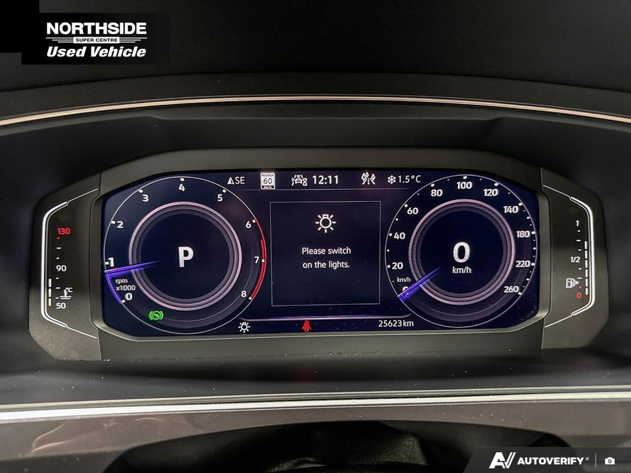 2023 Volkswagen Tiguan Highline R-LINE 4dr All-wheel Drive 4MOTION Photo