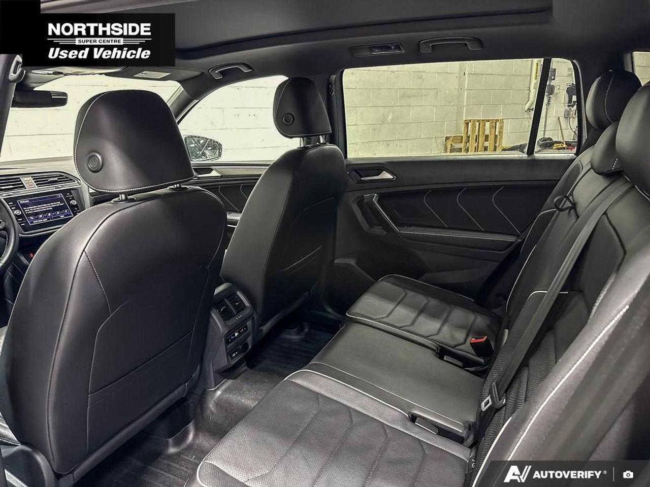 2023 Volkswagen Tiguan Highline R-LINE 4dr All-wheel Drive 4MOTION Photo