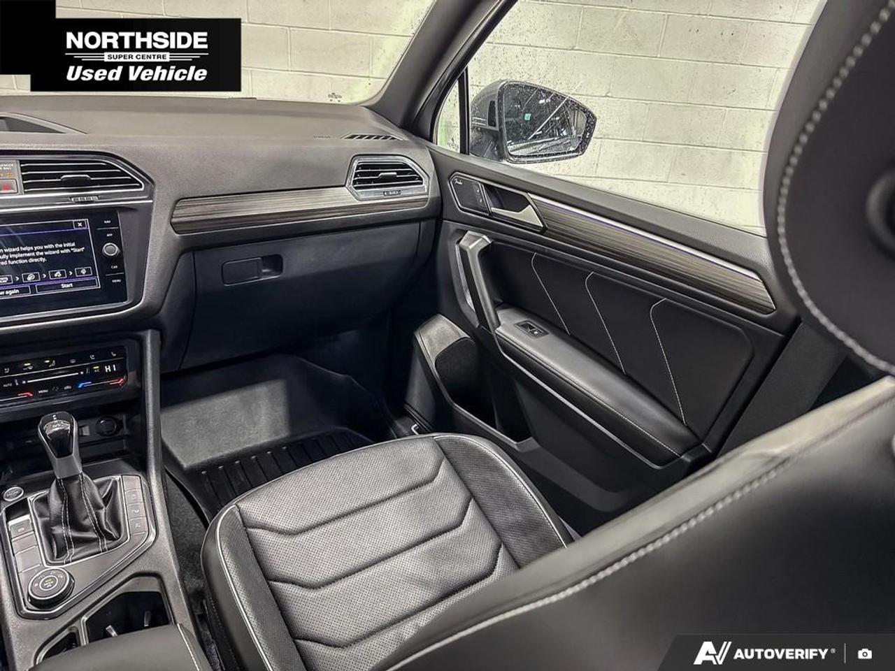 2023 Volkswagen Tiguan Highline R-LINE 4dr All-wheel Drive 4MOTION Photo
