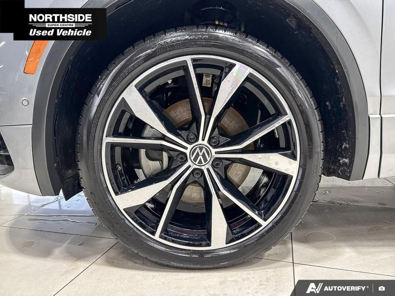 2023 Volkswagen Tiguan Highline R-LINE 4dr All-wheel Drive 4MOTION Photo