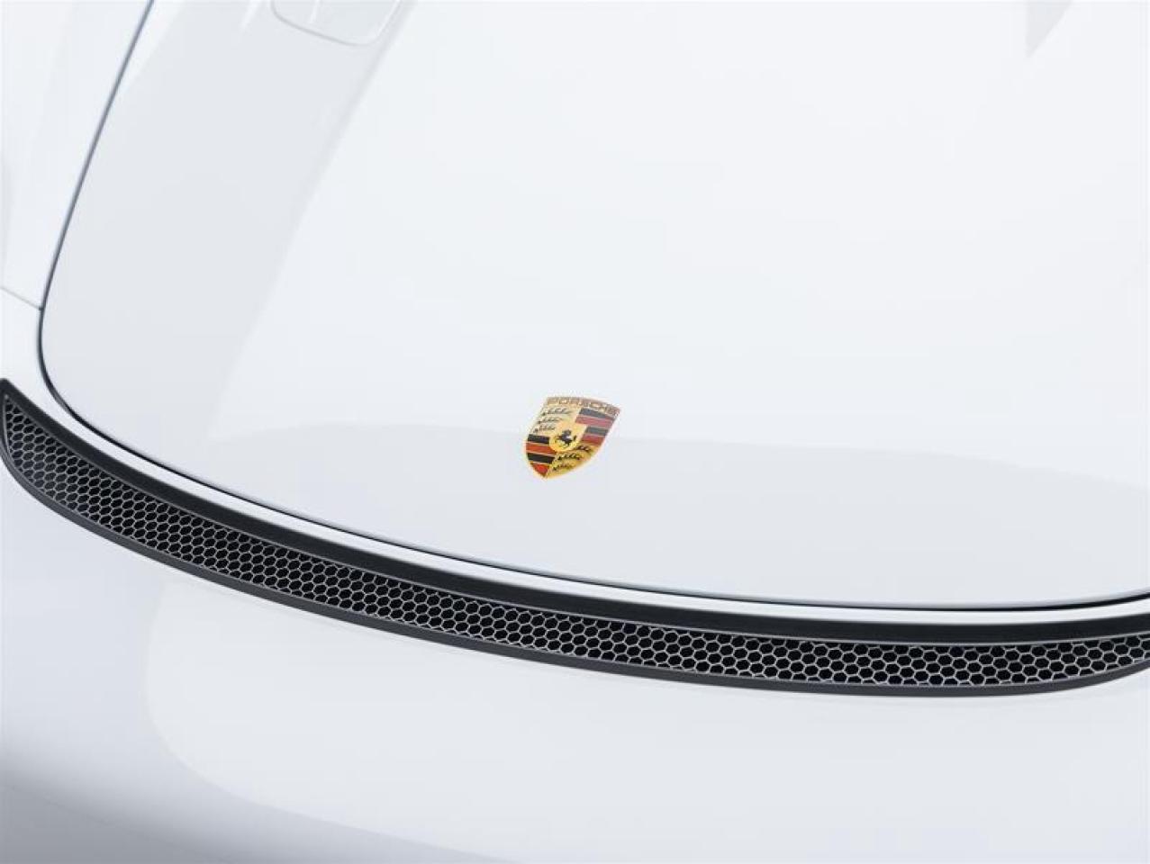 2025 Porsche 718 Spyder  Photo2