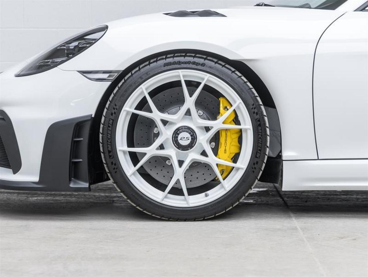 2025 Porsche 718 Spyder  Photo