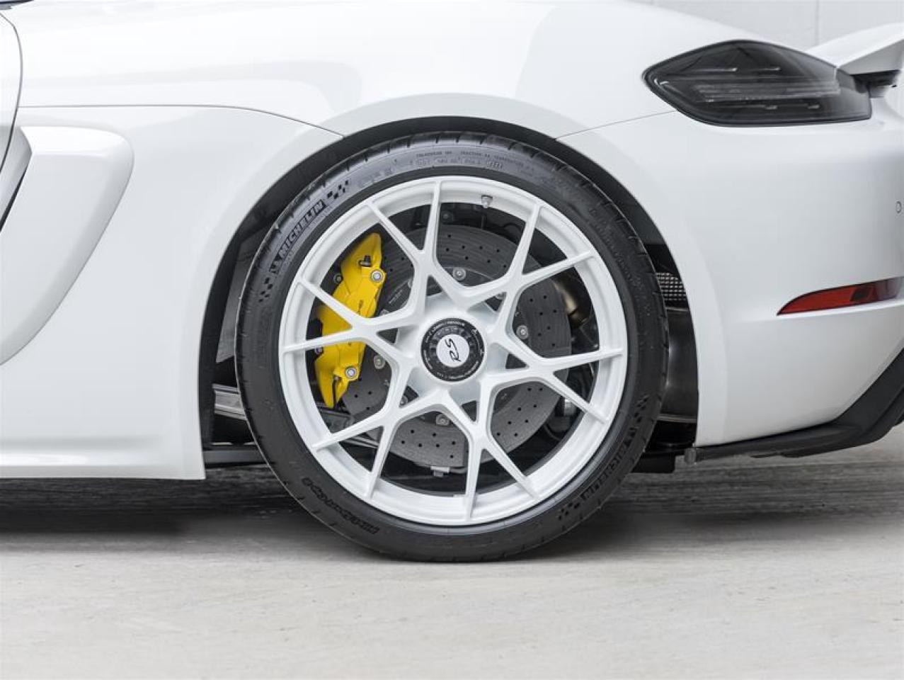 2025 Porsche 718 Spyder  Photo