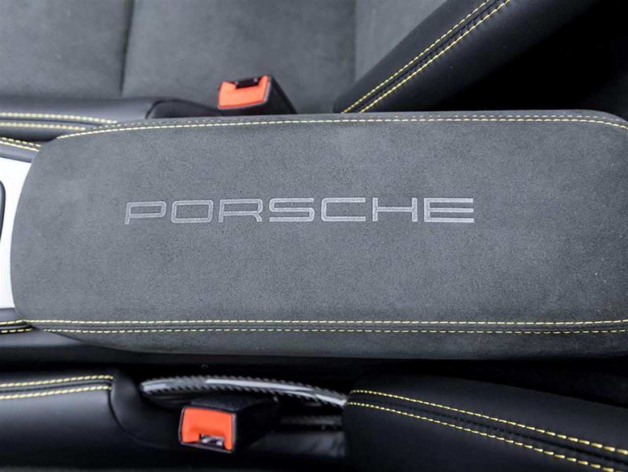 2025 Porsche 718 Spyder  Photo