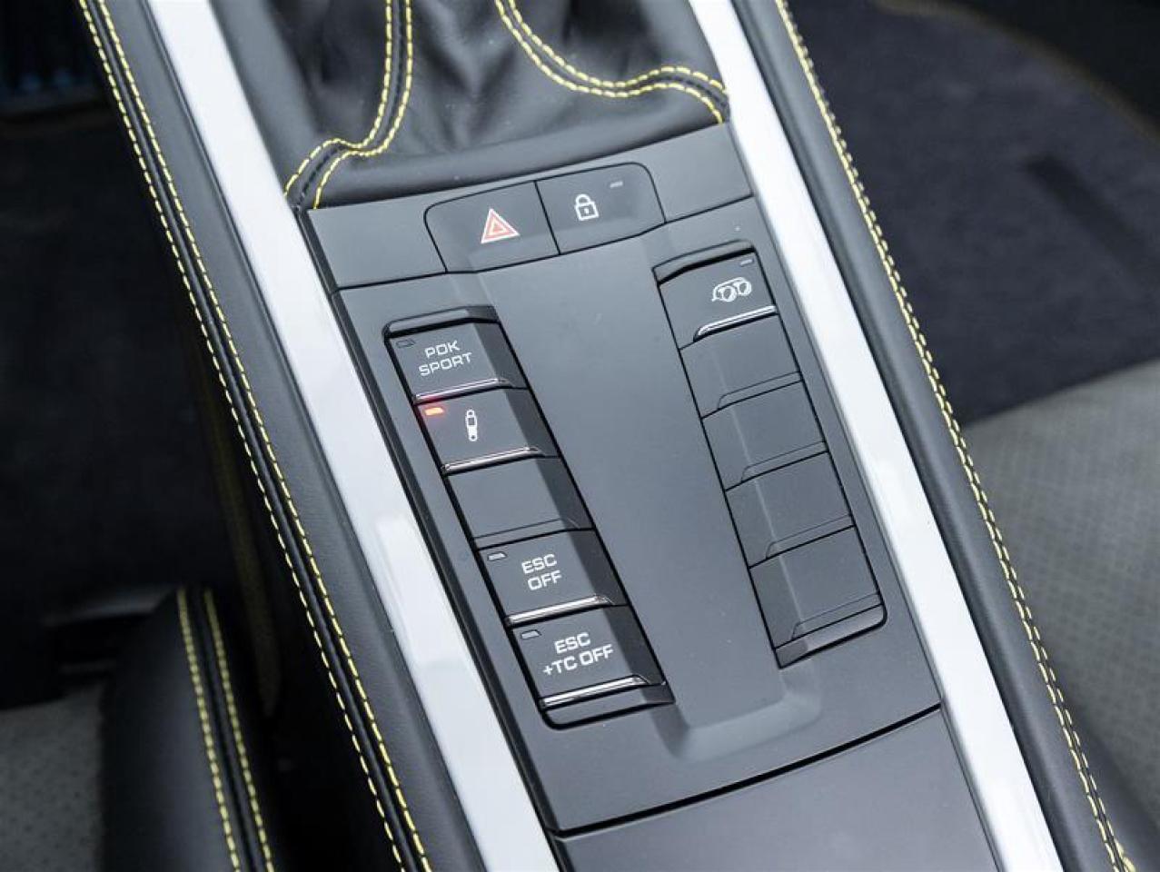 2025 Porsche 718 Spyder  Photo