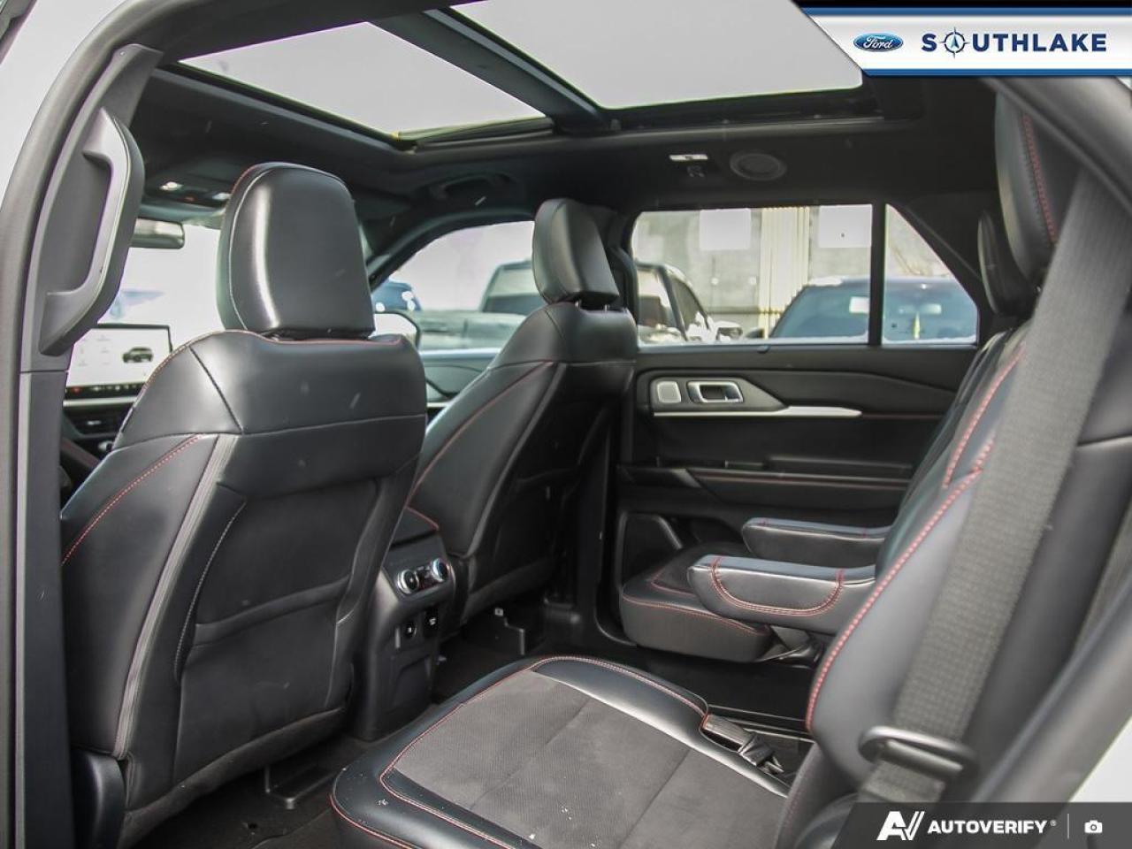 2025 Ford Explorer ST 4dr 4x4 Photo