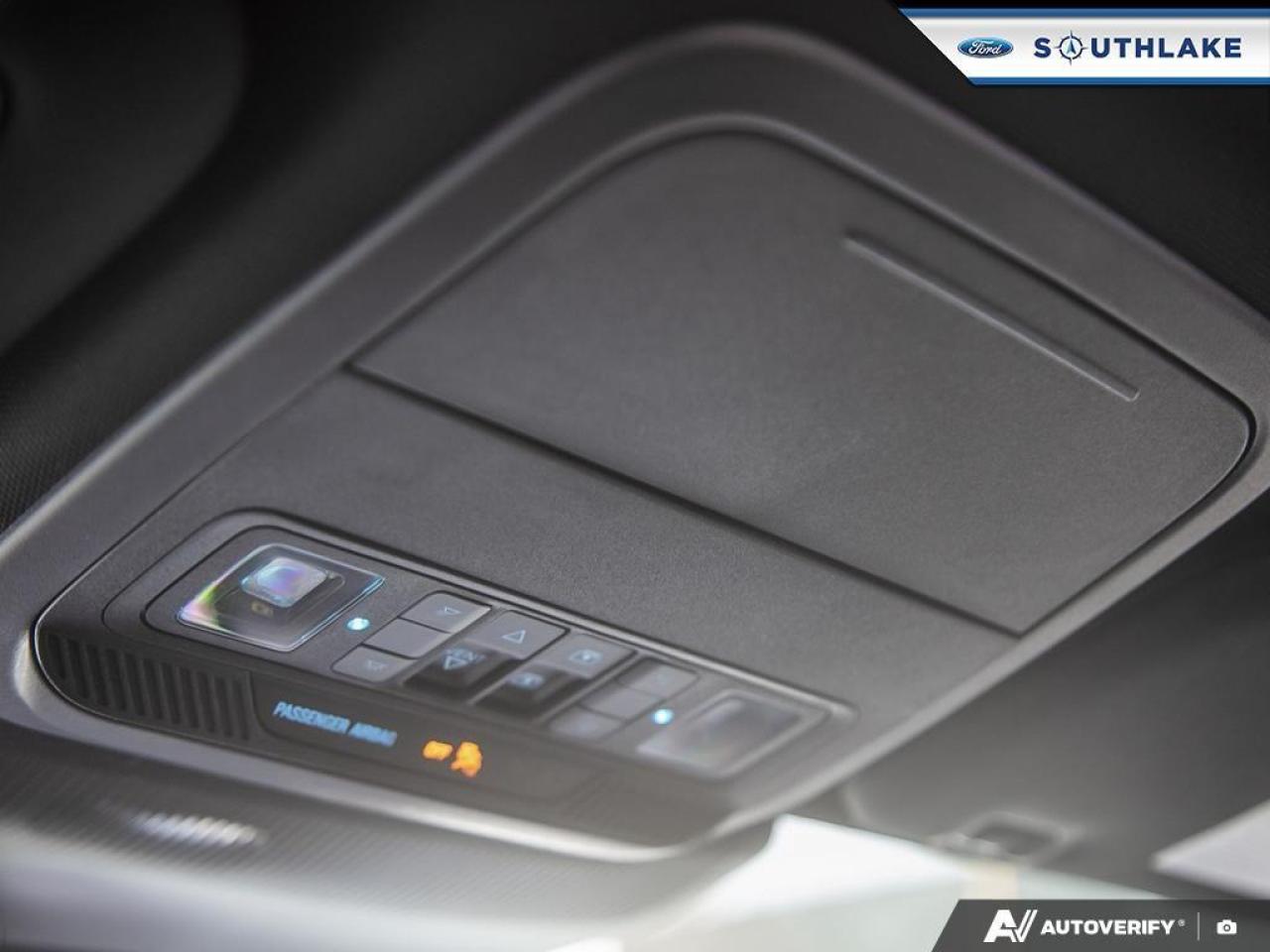 2025 Ford Explorer ST 4dr 4x4 Photo