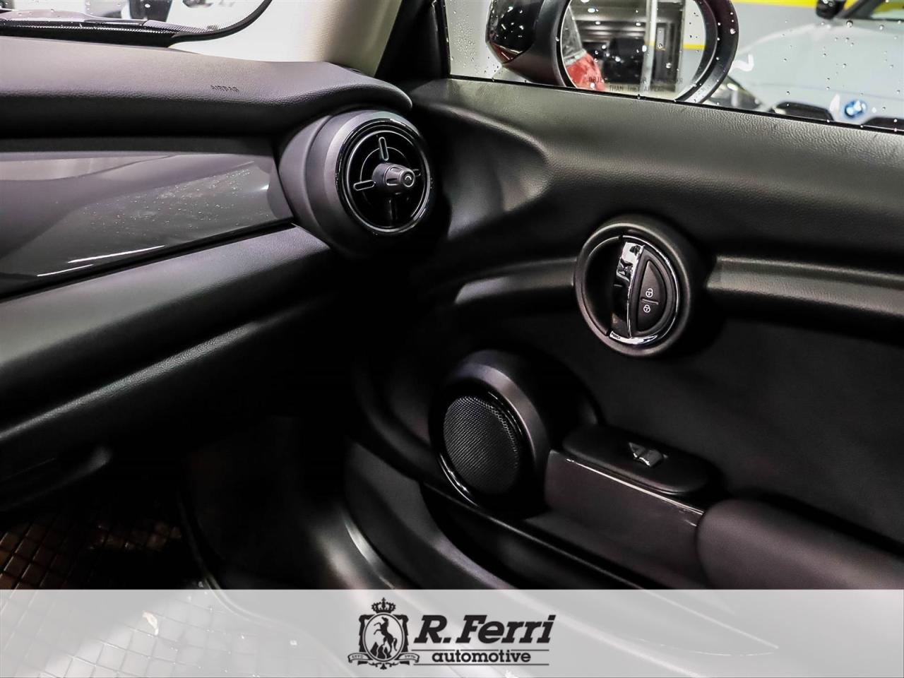 2022 MINI 3 Door Cooper 2dr Hatchback Photo