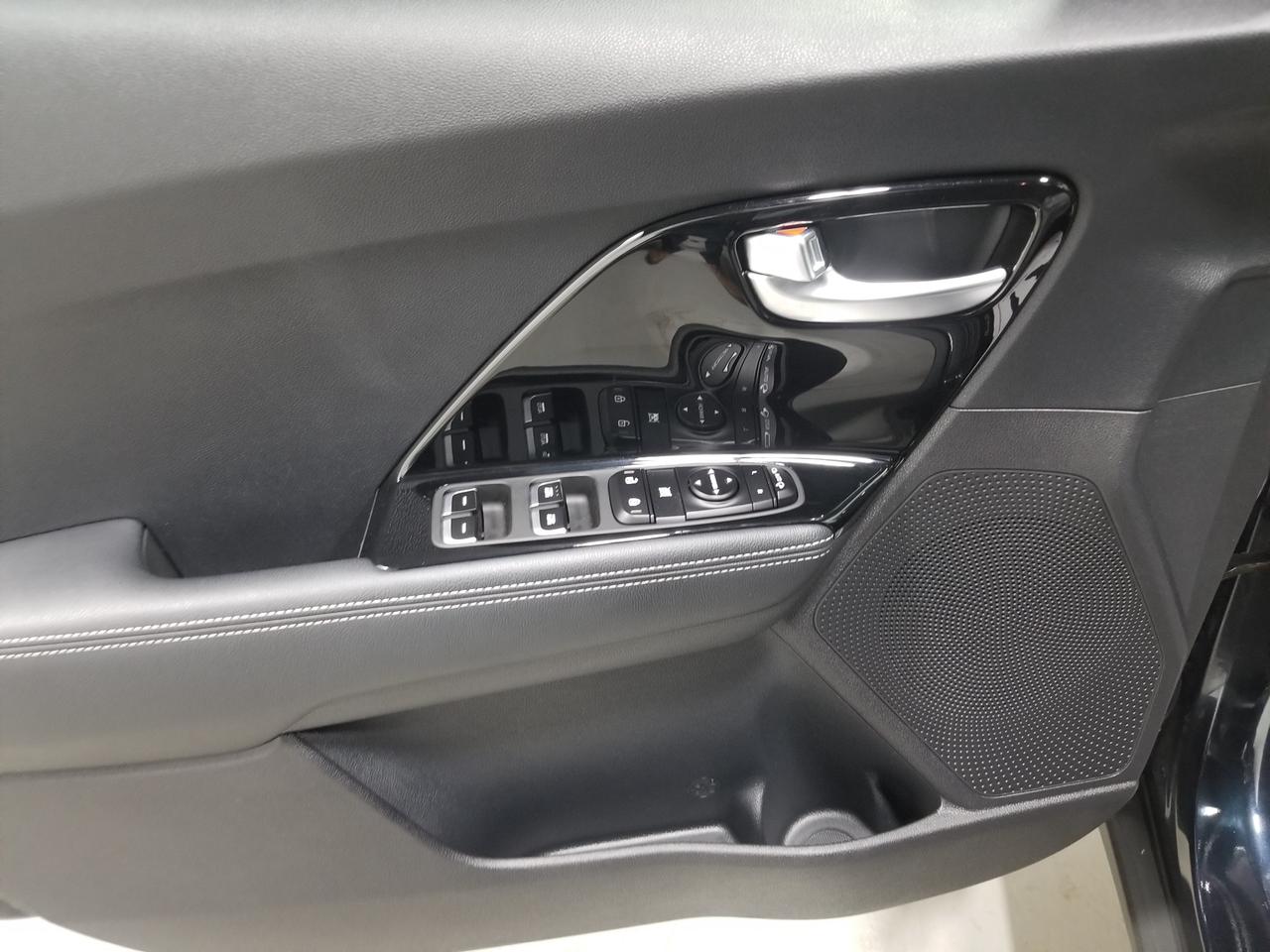 2019 Kia NIRO EX 4dr Front-Wheel Drive Sport Utility Photo