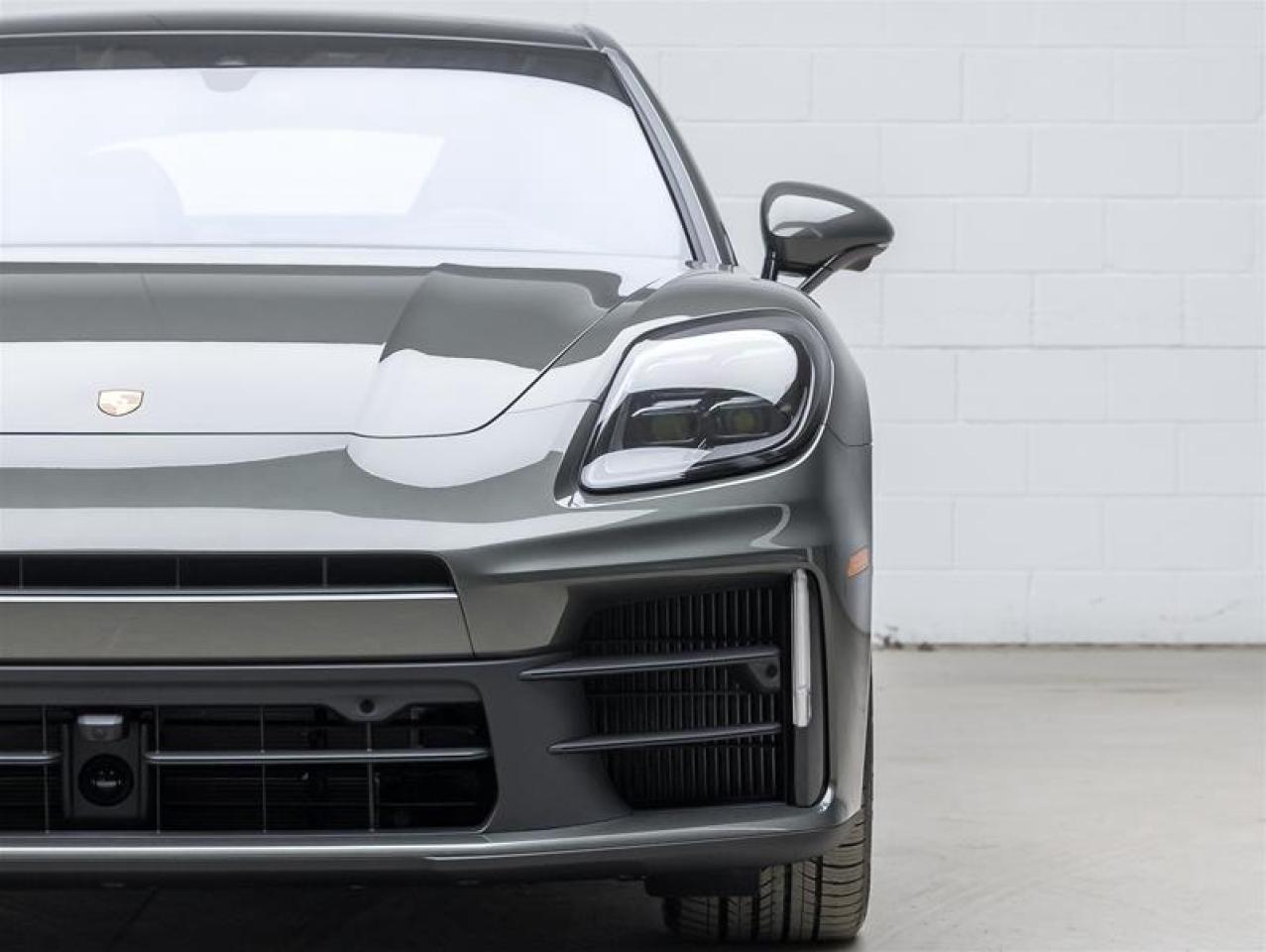 2026 Porsche Panamera  Photo