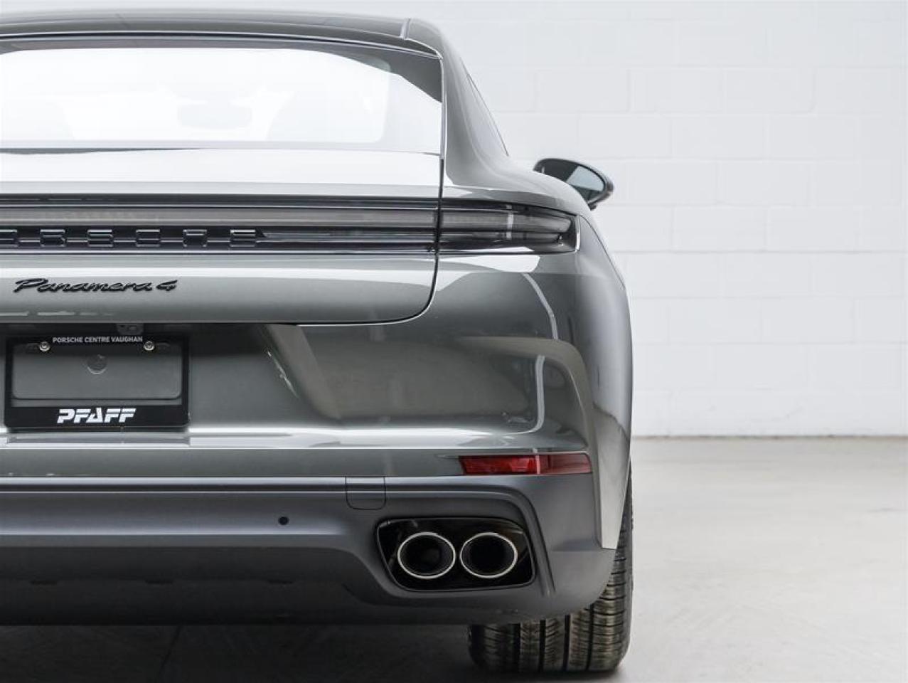 2026 Porsche Panamera  Photo