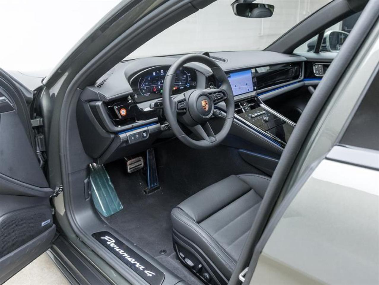 2026 Porsche Panamera  Photo