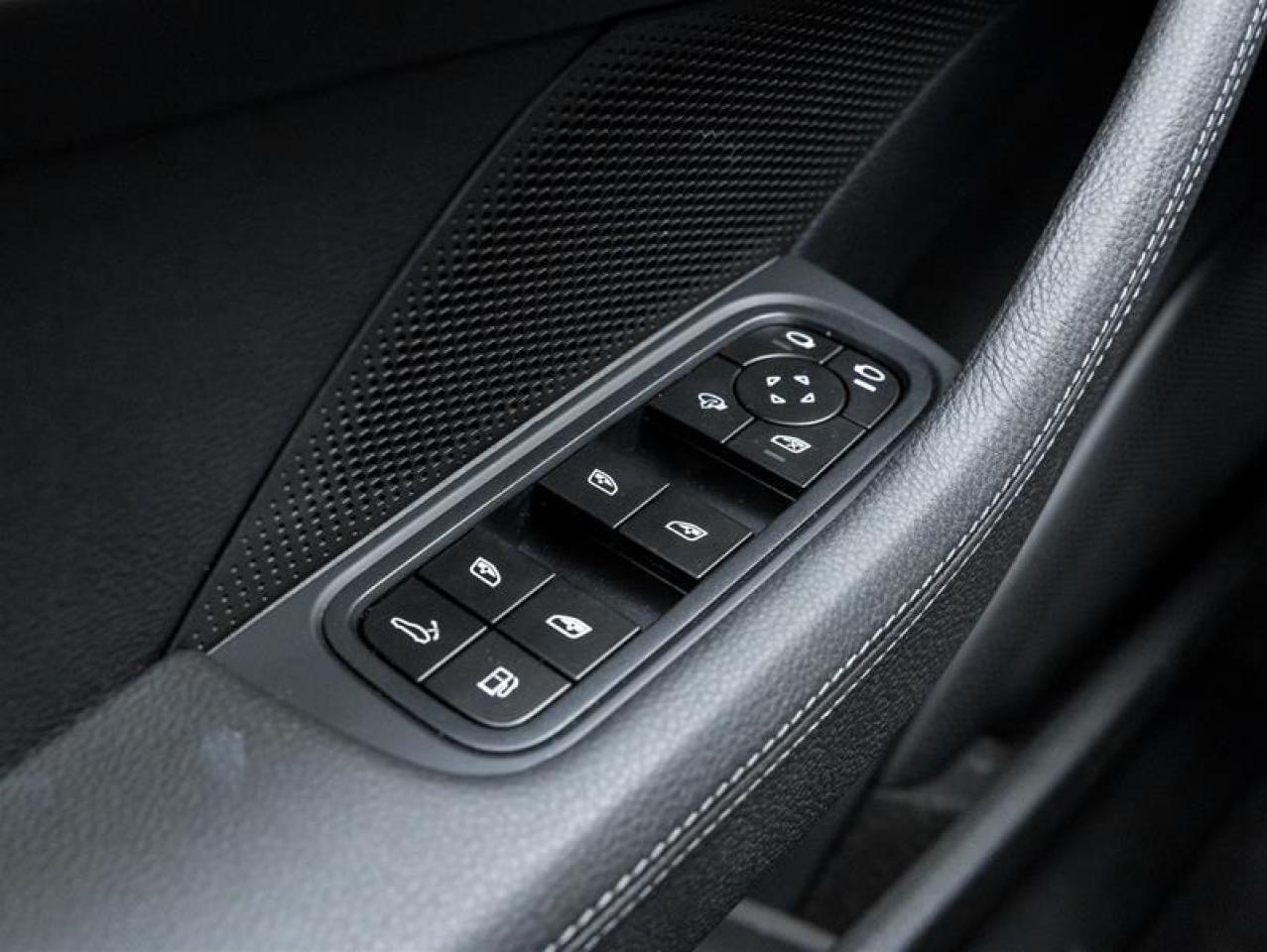 2026 Porsche Panamera  Photo