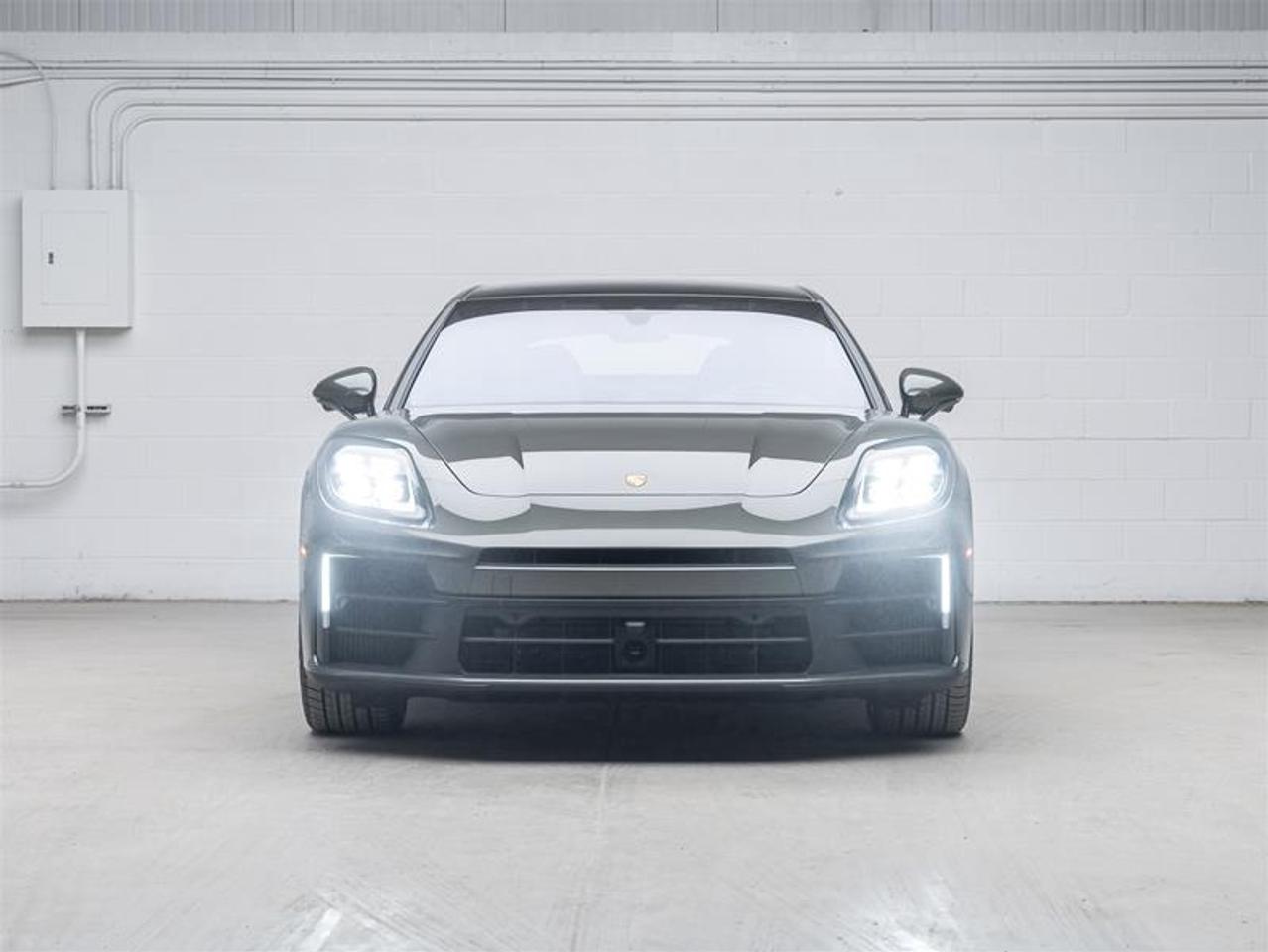 2026 Porsche Panamera  Photo