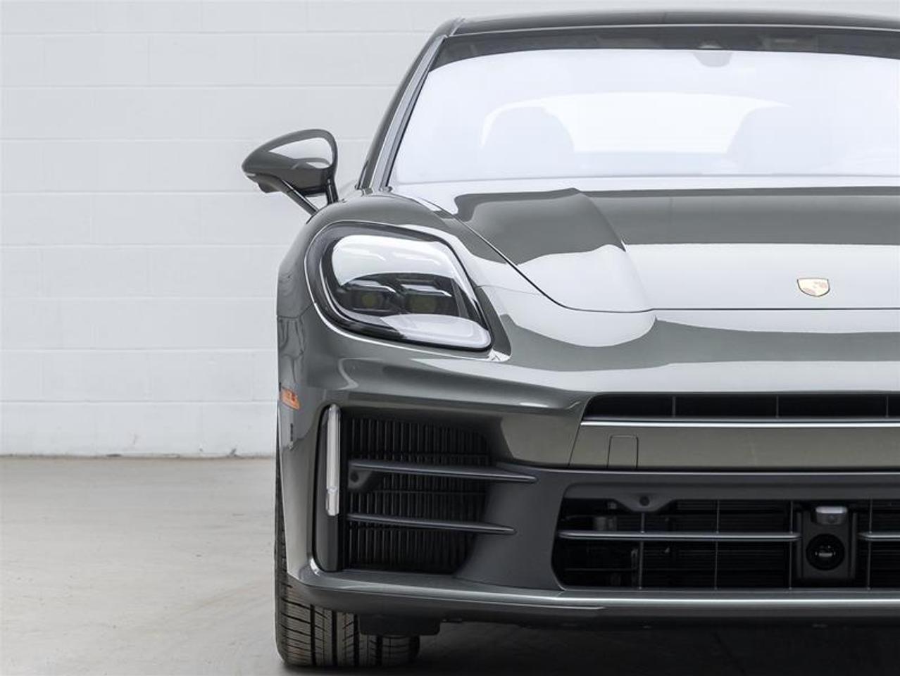 2026 Porsche Panamera  Photo