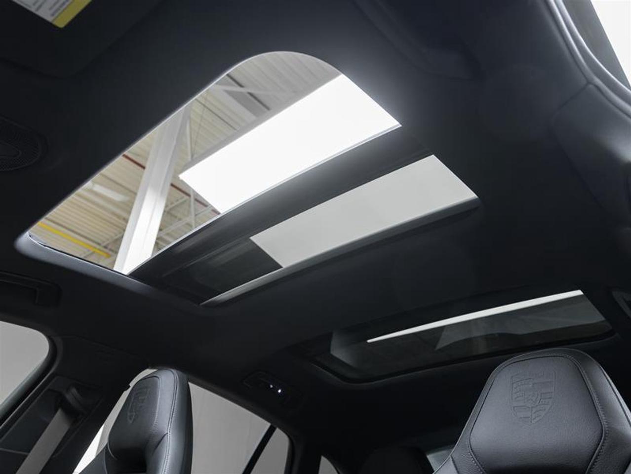 2026 Porsche Panamera  Photo