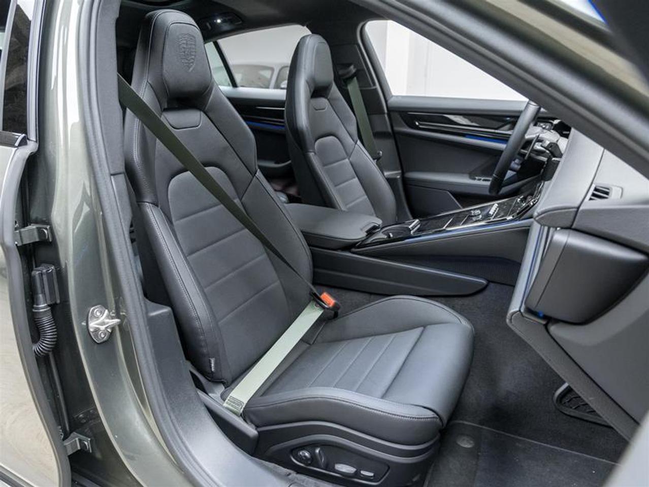 2026 Porsche Panamera  Photo