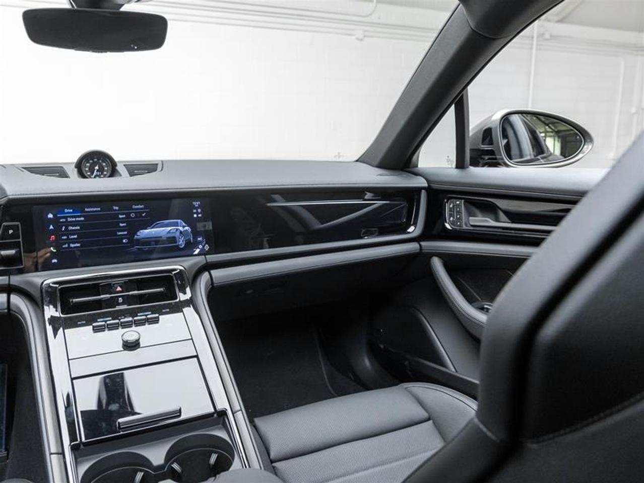 2026 Porsche Panamera  Photo