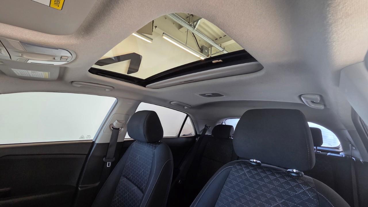 2022 Kia Rio LX Premium 4dr Hatchback Photo