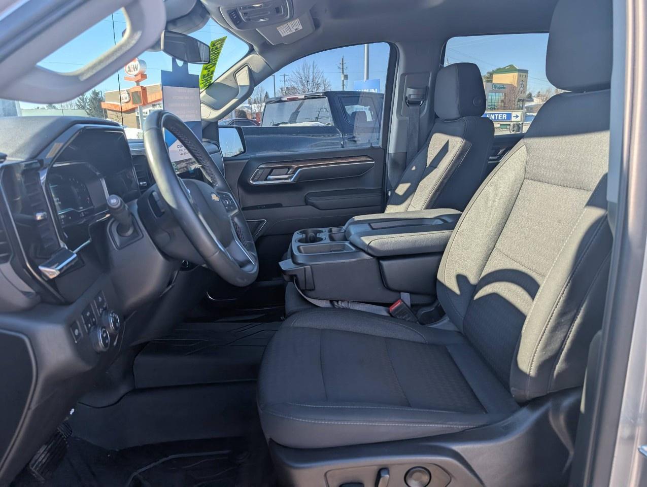 2023 Chevrolet Silverado 1500 Crew Cab Short Box 4-Wheel Drive LT Photo