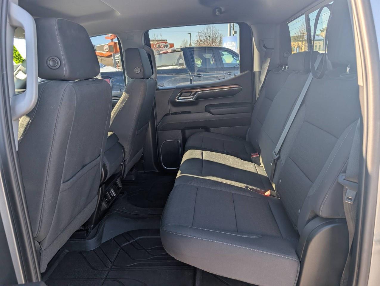 2023 Chevrolet Silverado 1500 Crew Cab Short Box 4-Wheel Drive LT Photo