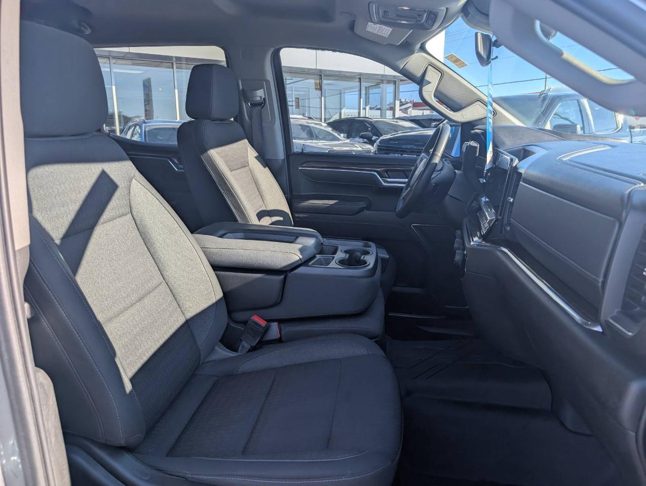 2023 Chevrolet Silverado 1500 Crew Cab Short Box 4-Wheel Drive LT Photo