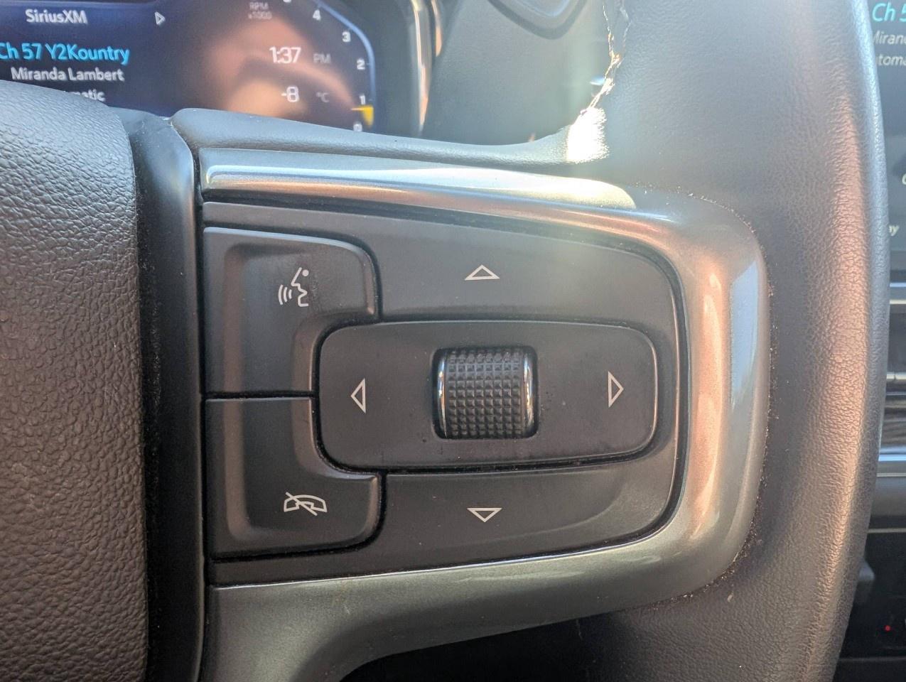 2023 Chevrolet Silverado 1500 Crew Cab Short Box 4-Wheel Drive LT Photo