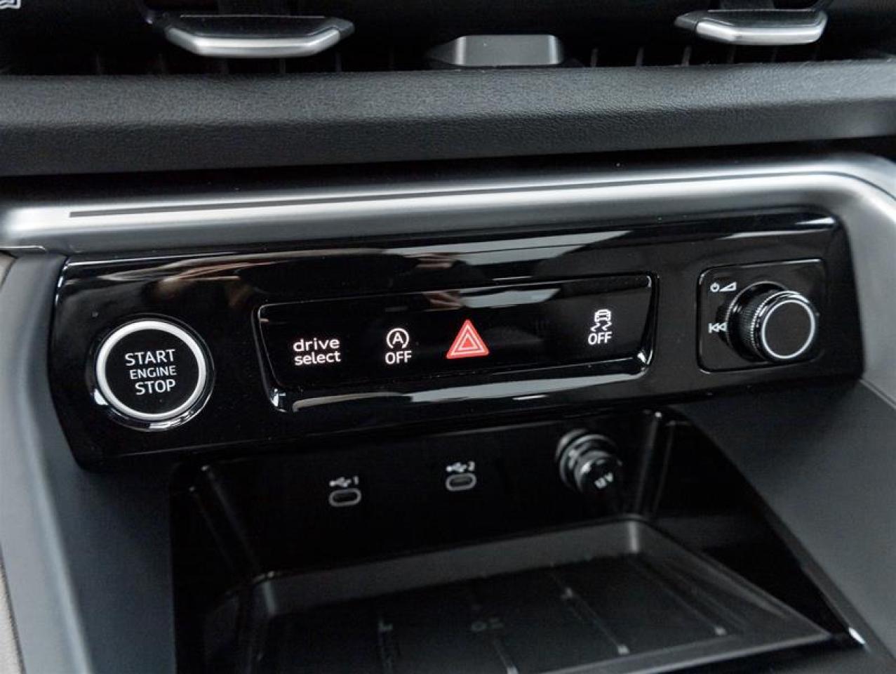 2025 Audi New Q5 2.0T Progressiv 4dr All-Wheel Drive quattro Sport Utility Photo