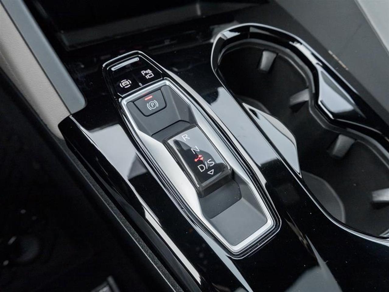 2025 Audi New Q5 2.0T Progressiv 4dr All-Wheel Drive quattro Sport Utility Photo