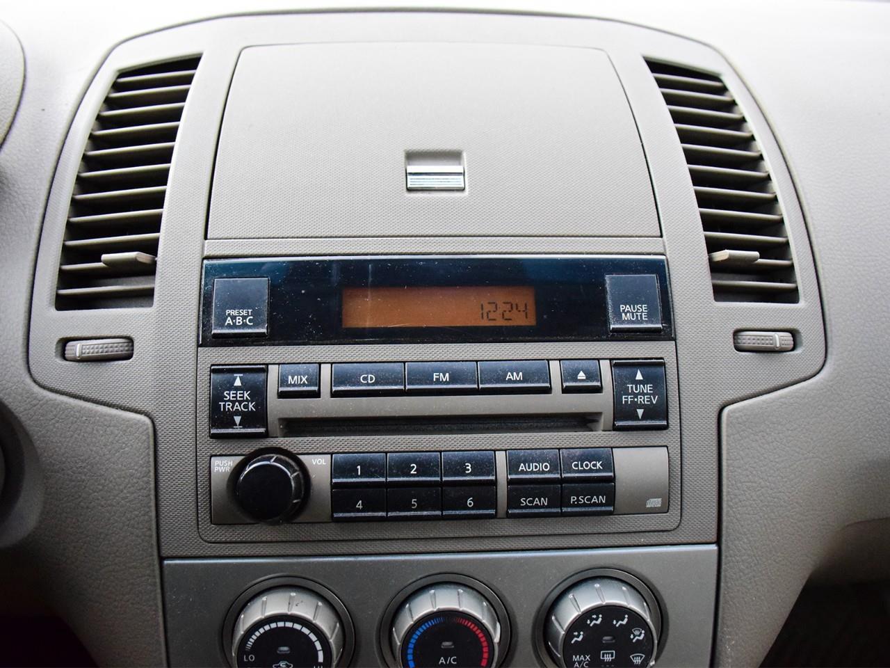 2005 Nissan Altima 3.5 SE (A5) 4dr Sedan Photo