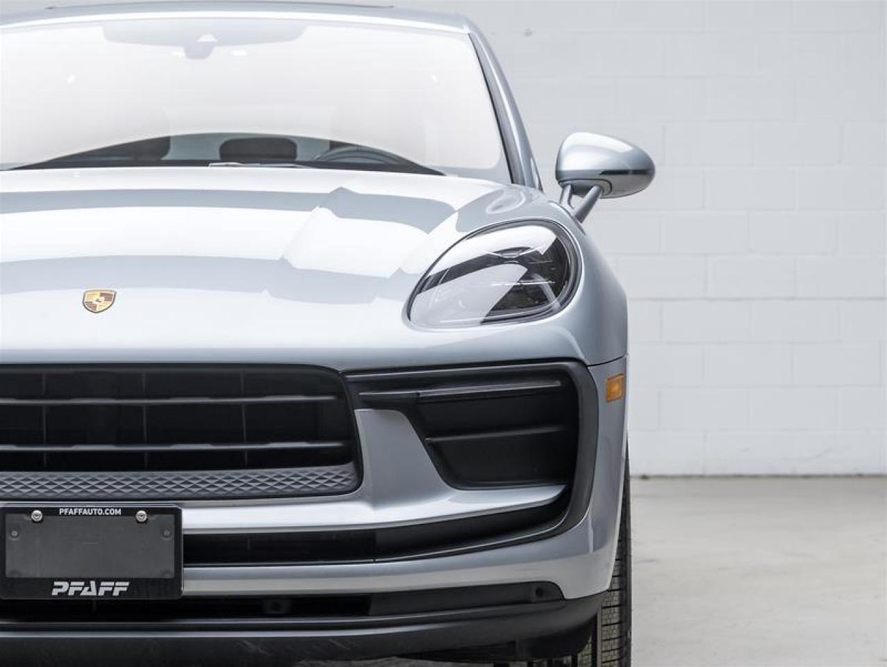 2023 Porsche Macan  Photo