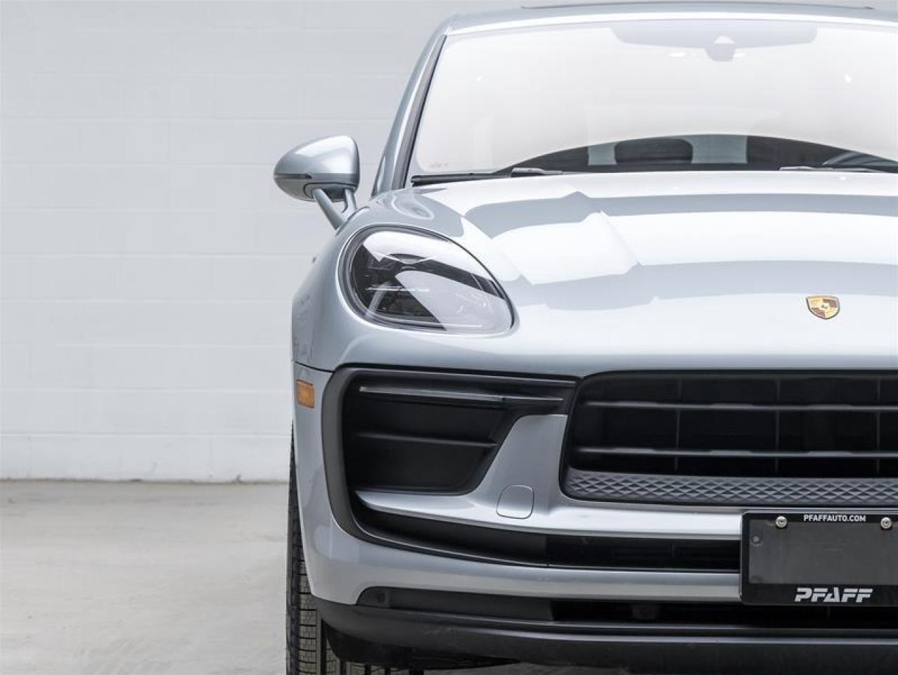 2023 Porsche Macan  Photo