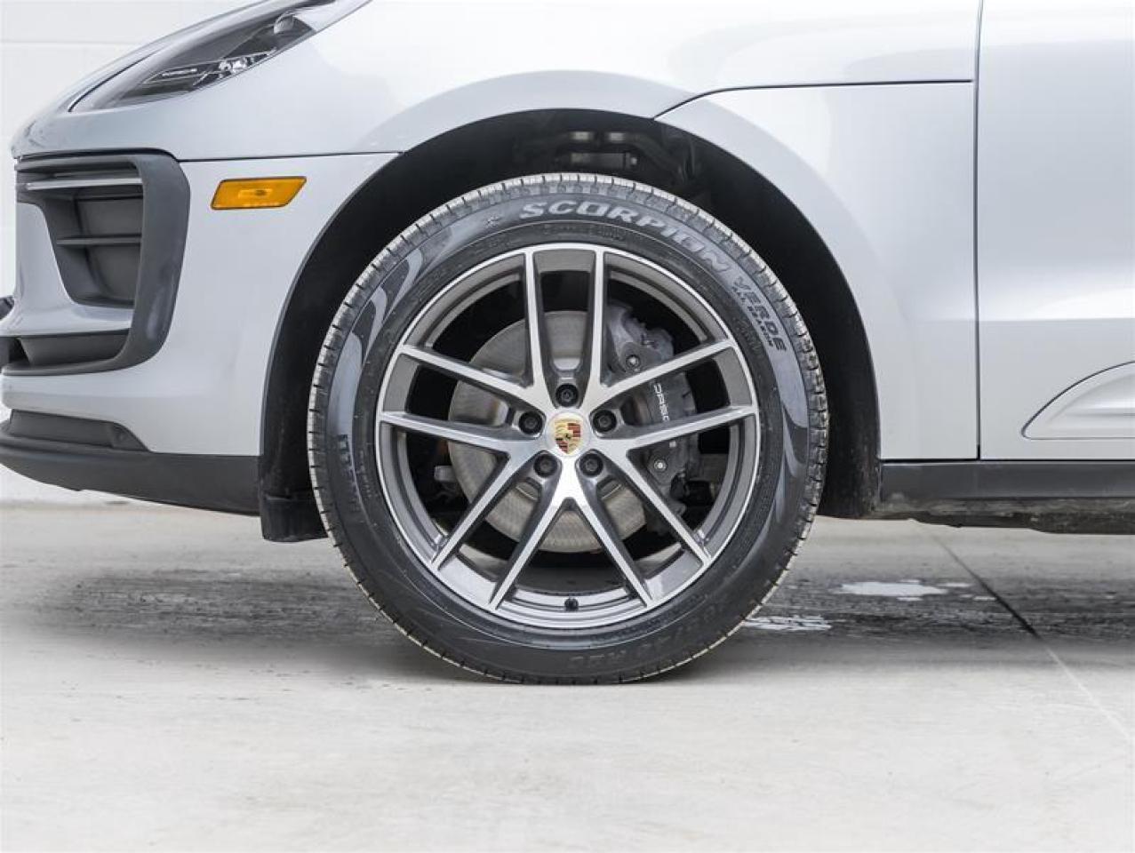 2023 Porsche Macan  Photo