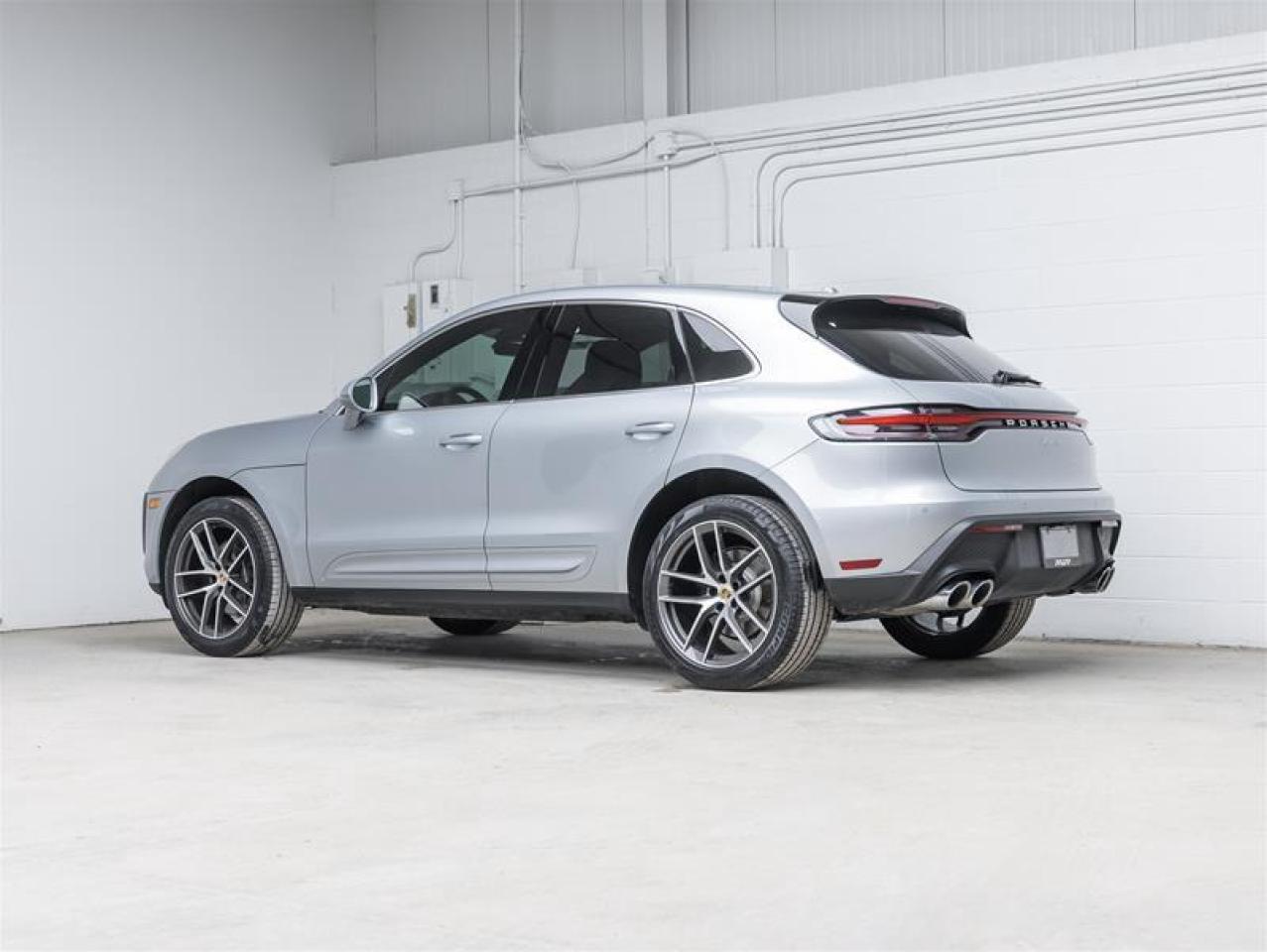 2023 Porsche Macan  Photo