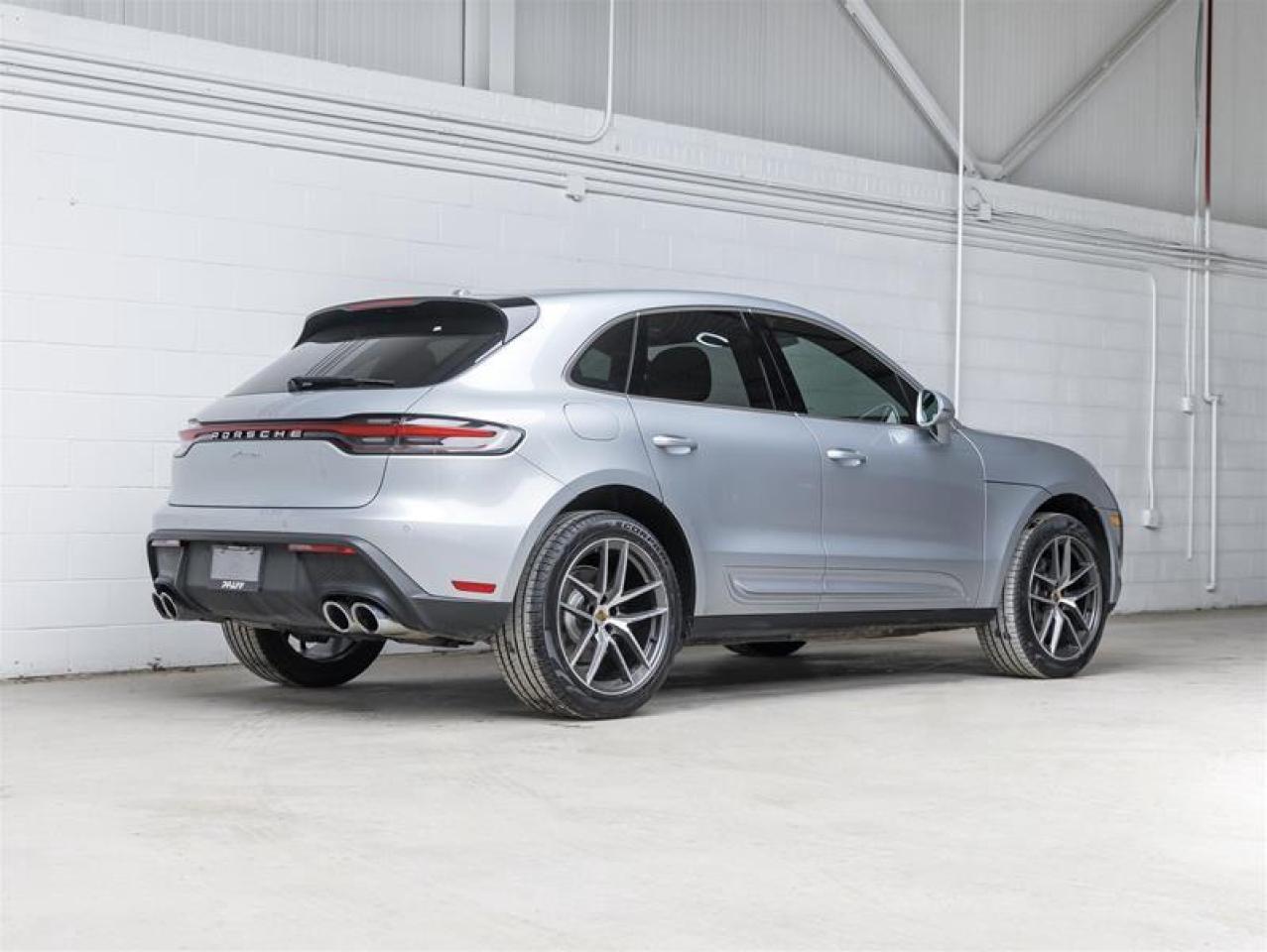 2023 Porsche Macan  Photo