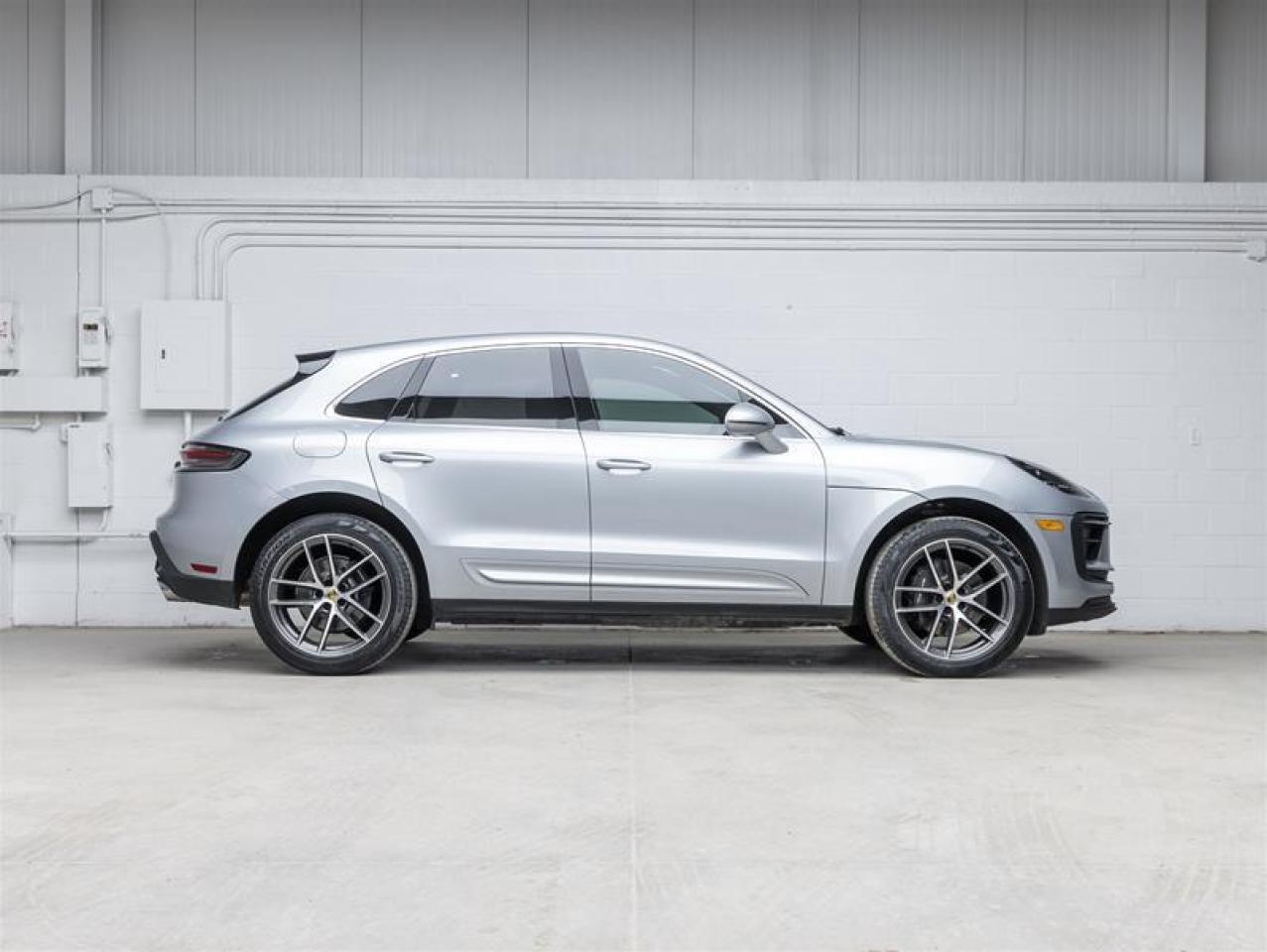 2023 Porsche Macan  Photo
