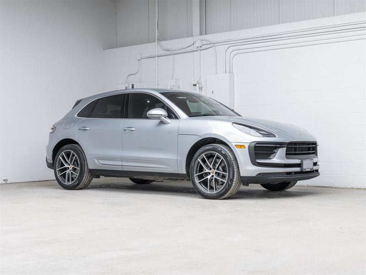 2023 Porsche Macan  Photo