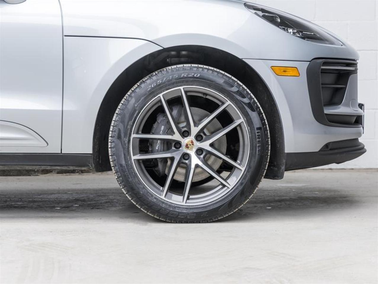 2023 Porsche Macan  Photo