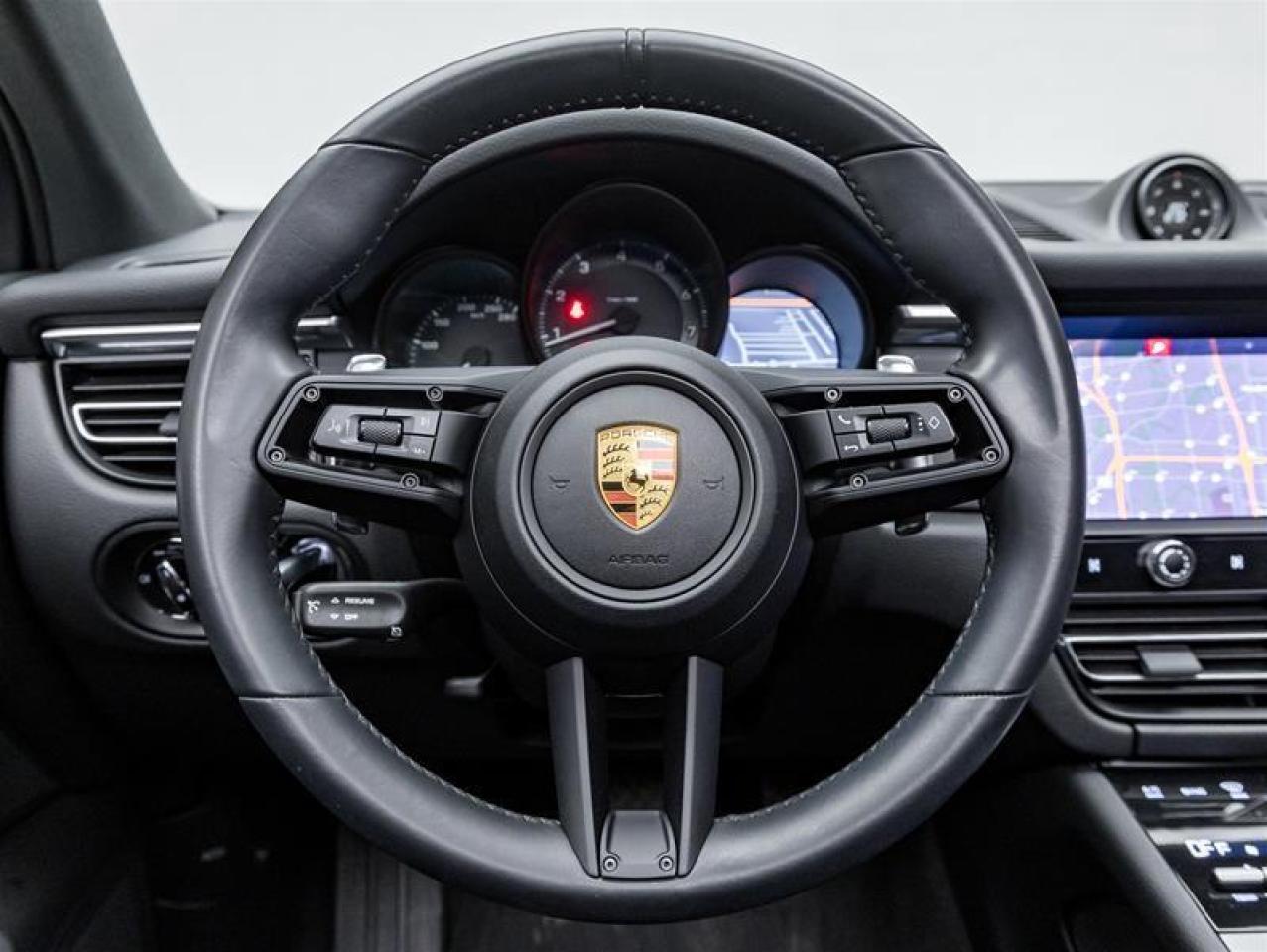 2023 Porsche Macan  Photo