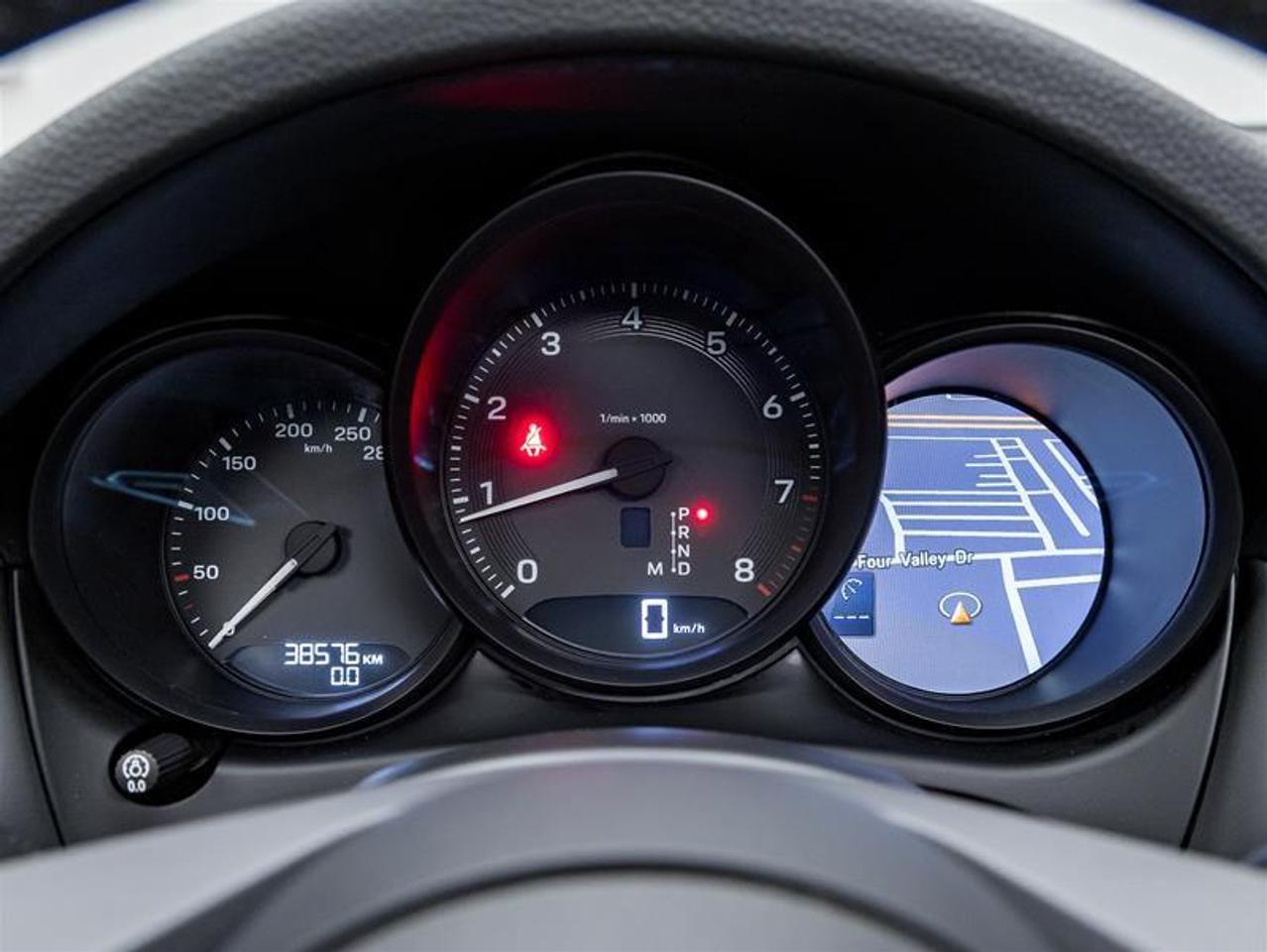 2023 Porsche Macan  Photo