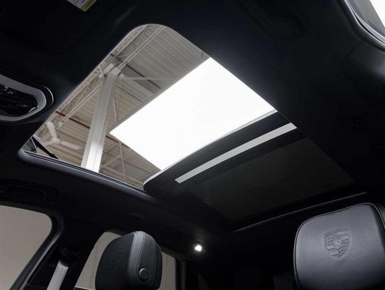 2023 Porsche Macan  Photo